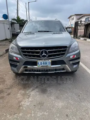 Mercedes-Benz M Class ML350 4dr SUV (3.5L 6cyl 7A) 2014 Gray