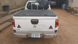 Mitsubishi L200 2006 White