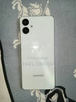 Samsung Galaxy A06 64 GB White