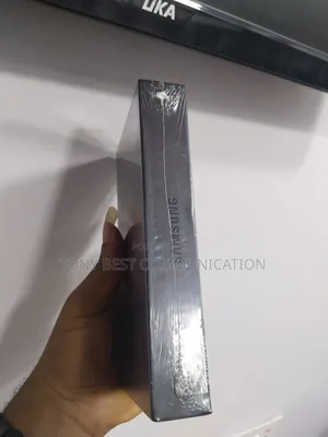 New Samsung Galaxy S22 Ultra 5G 128 GB Purple