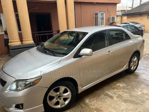 Toyota Corolla 2010 Silver