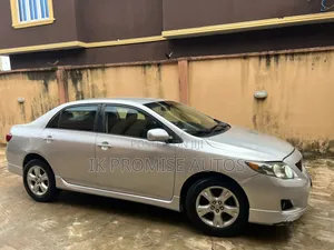 Toyota Corolla 2010 Silver