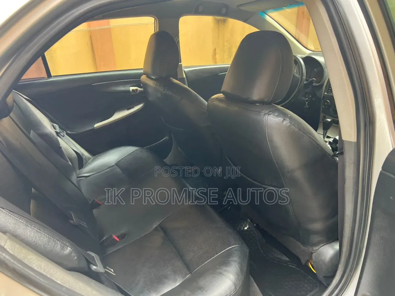 Toyota Corolla 2010 Silver