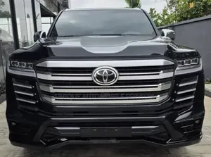 Toyota Land Cruiser LC300 2025 Black