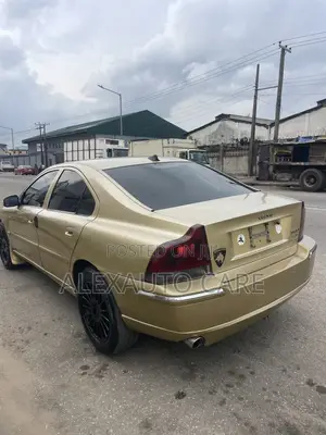 Volvo S60 2002 Gold