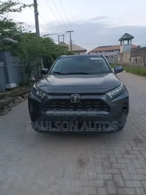 Toyota RAV4 2021 Gray