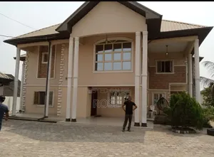 Standard 5 Bedroom for Sale