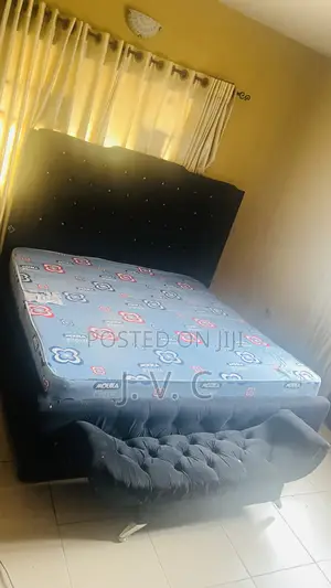 Bedframe and Mattress