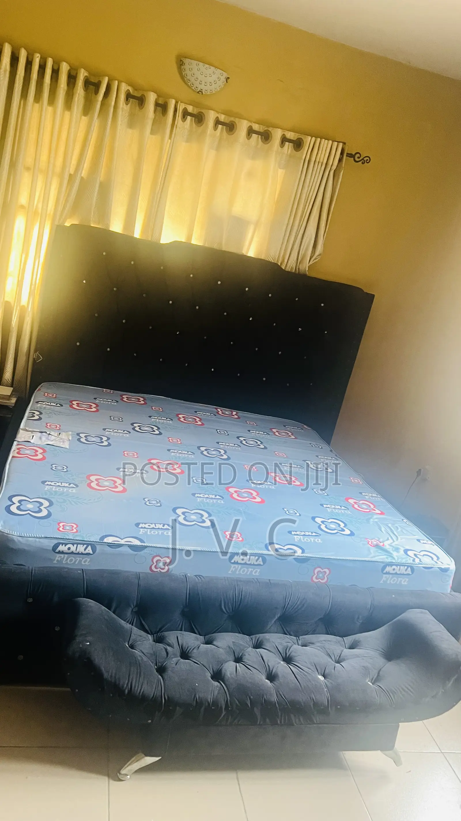 Bedframe and Mattress