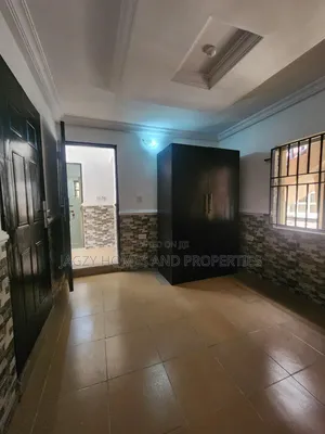 Spacious Room and Parlour for Rent
