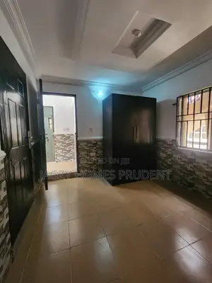 Spacious Room and Parlour for Rent