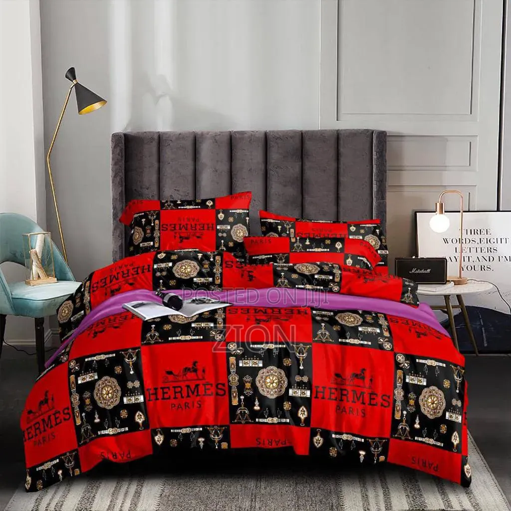 6 by 6 Duvet Set With Four Pillow