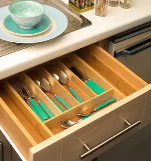 Wooden Expandable Cutlery Divider Storage Tray