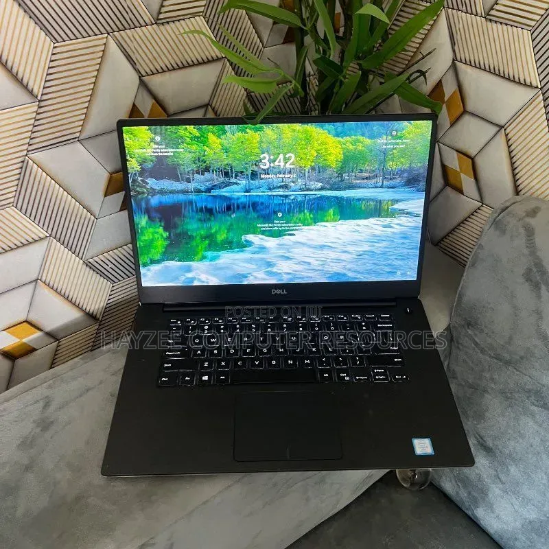 Laptop Dell Precision 5540 16GB Intel Core i9 SSD 512GB