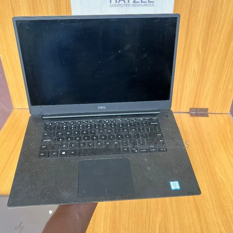 Laptop Dell Precision 5540 16GB Intel Core i9 SSD 512GB