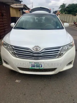 Toyota Venza XLE 2012 White