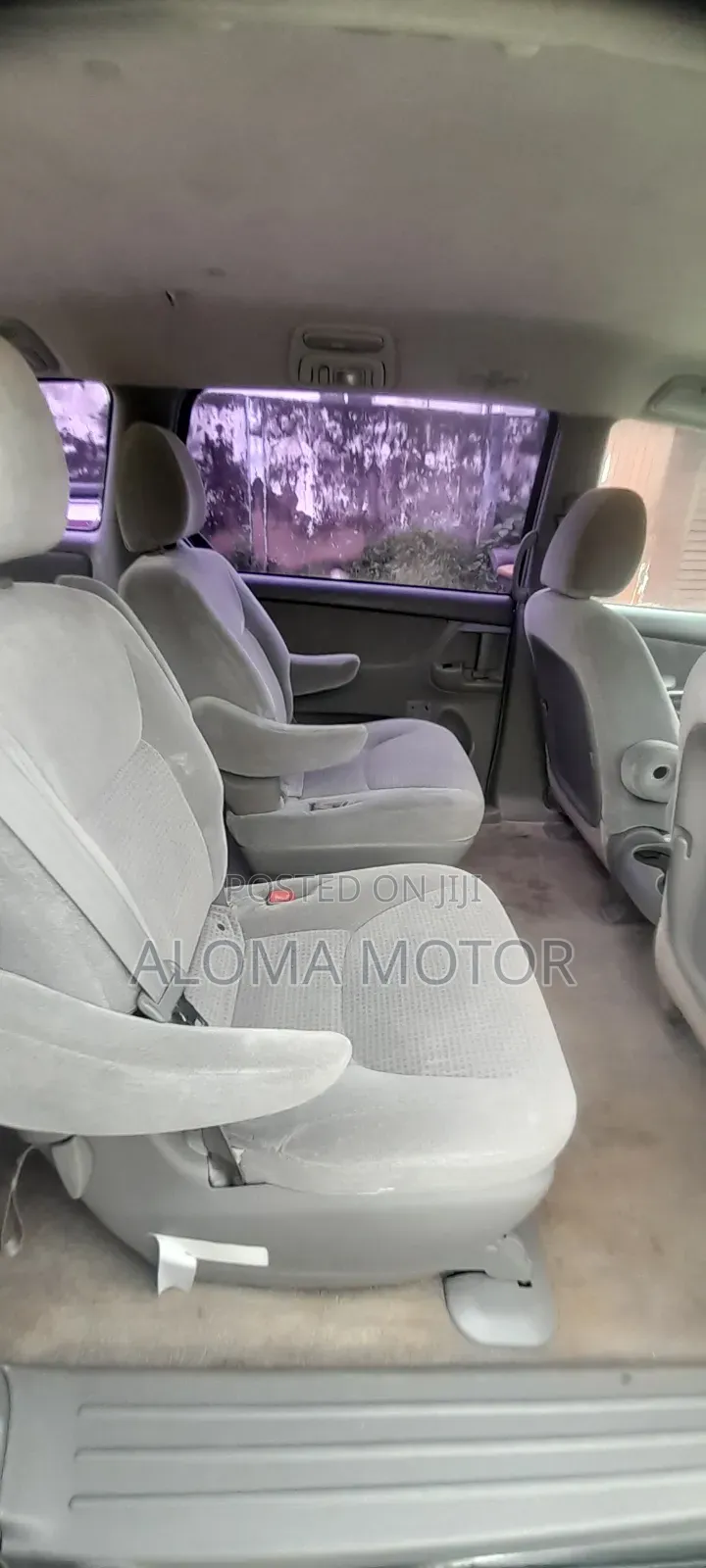 Toyota Sienna 2010 Silver