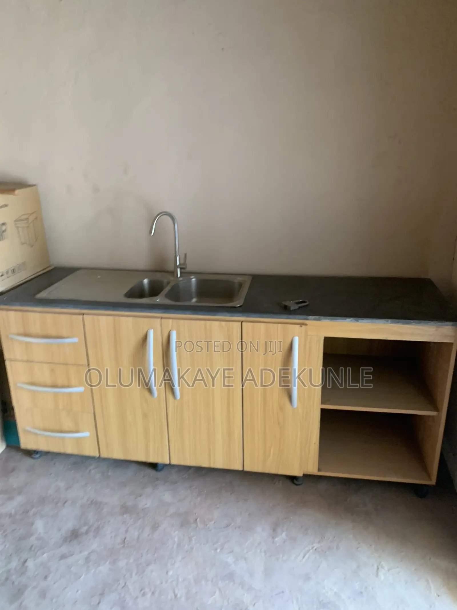 Kitchen Cabinets and Working Top and Silk