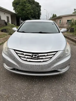 Hyundai Sonata GLS Sedan FWD (2.4L 4cyl 6A) 2013 Silver