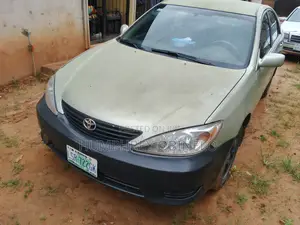 Toyota Camry LE 4dr Sedan (2.4L 4cyl 4A) 2004 Silver
