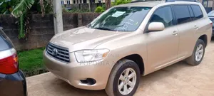Toyota Highlander 2009 Gold