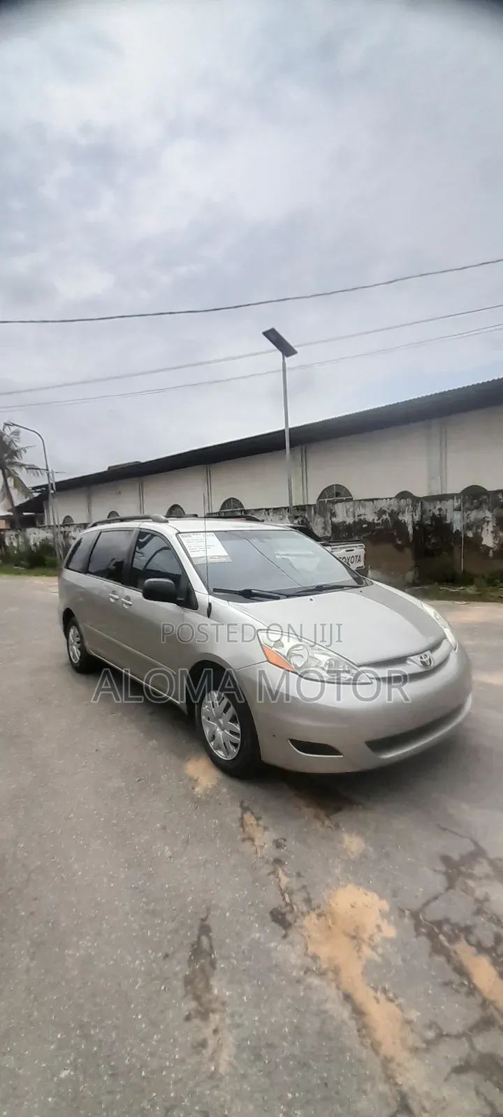 Toyota Sienna 2010 Silver