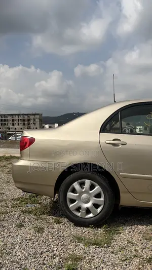 Toyota Corolla 2007 Gold