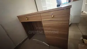 Receptionist Table