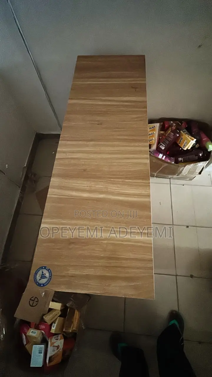 Receptionist Table