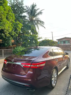 Toyota Avalon Limited 4dr Sedan (3.5L 6cyl 6A) 2015 Burgundy