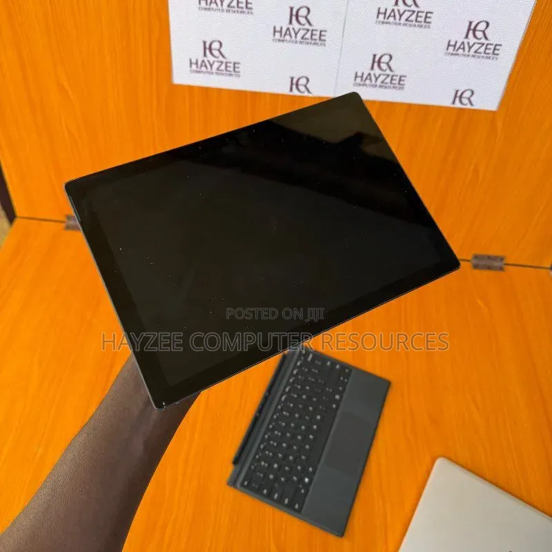 Laptop Microsoft Surface Pro 7+ 16GB Intel Core i7 SSD 256GB
