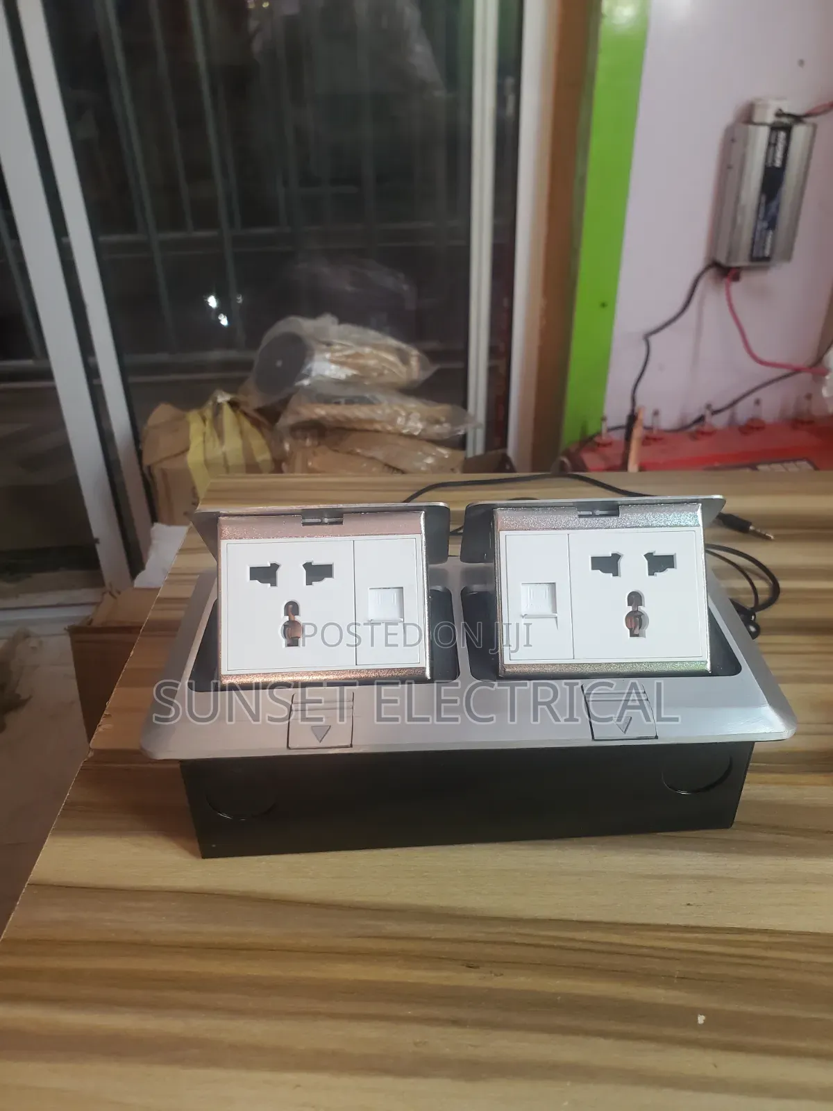 Original Ashford Pop Up Floor Socket With Multi Mouth