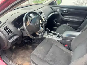 Nissan Altima 2.5 SV 2016 Red