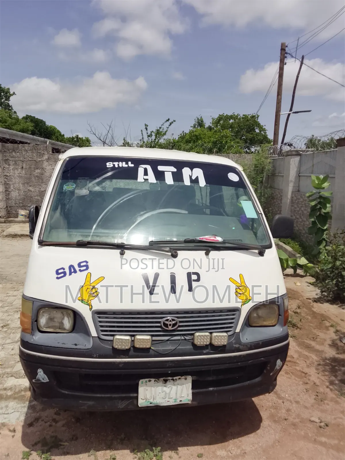 Toyota HiAce 2000 White
