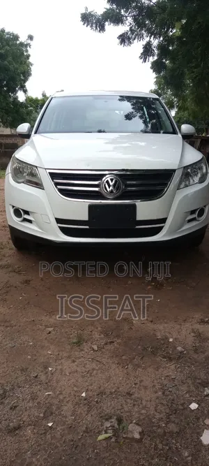 Volkswagen Tiguan 2010 White