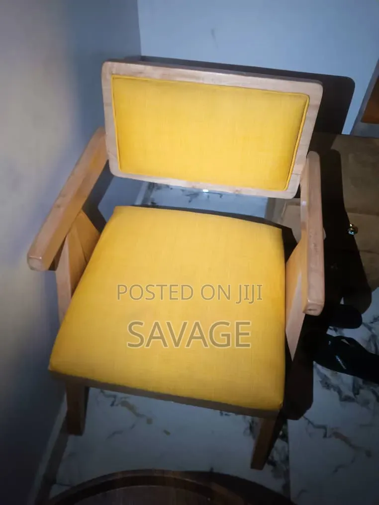 Sitting Chair
