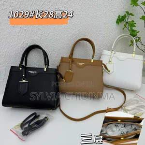 Quality Handbags and Clutch Puss
