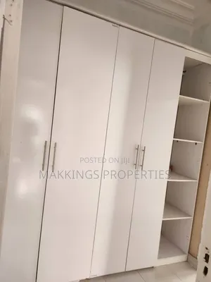 2bdrm Apartment in Lekki Phase 1 for rent