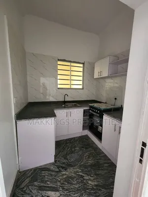 2bdrm Apartment in Lekki Phase 1 for rent