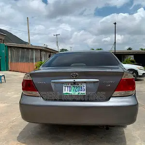 Toyota Camry 2006 Gray