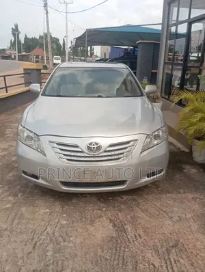 Toyota Camry 2010 Silver