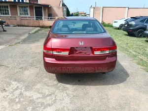 Honda Accord 2005 Red