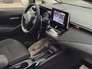 Toyota Corolla LE 2021 Blue