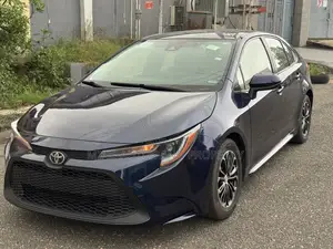 Toyota Corolla LE 2021 Blue