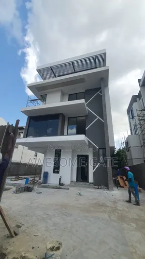 6bdrm House in Banana Island for sale