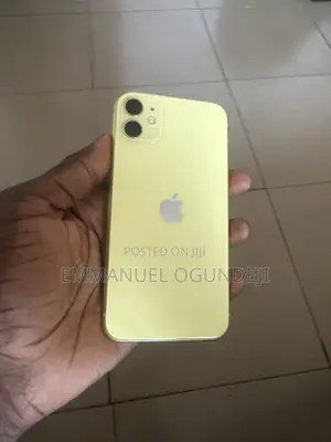 Apple iPhone 11 64 GB Yellow