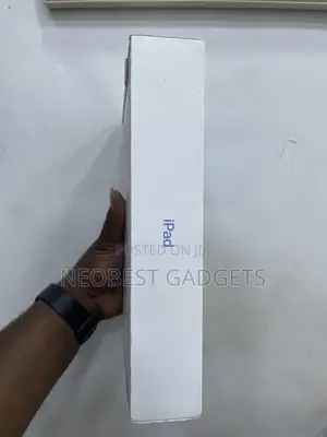 New Apple iPad (2025) 128 GB Blue