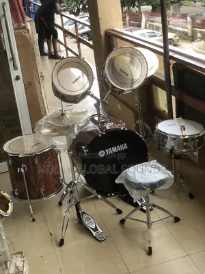 Yamaha Drum Set