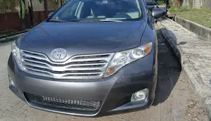 Toyota Venza AWD 2010 Gray
