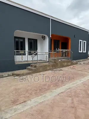 2bdrm Block of Flats in First Gate, Akure for sale